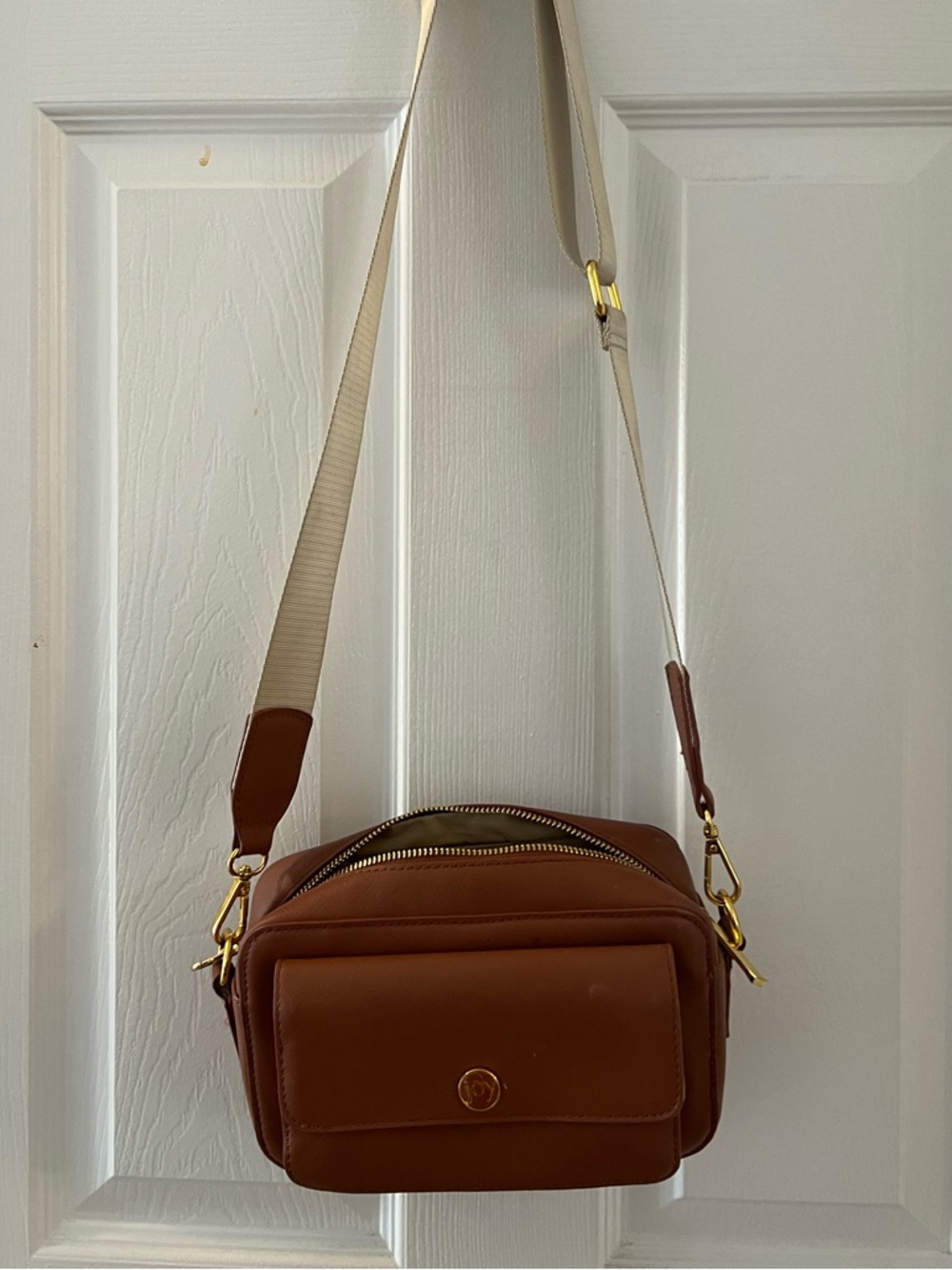 Mauve Leather Crossbody Bag with Beige Strap